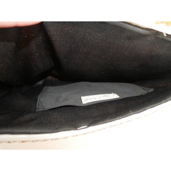 VTG OGGI DOMANI Straw Clutch Purse Handbag Cream with Carved Animals Fringe - Picture 13 of 16